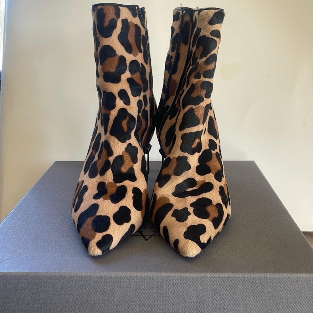 Aquatalia leopard bootie size 7.5 worn one time. Perfect condition!